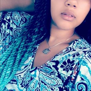 Meet your Posher, Rose